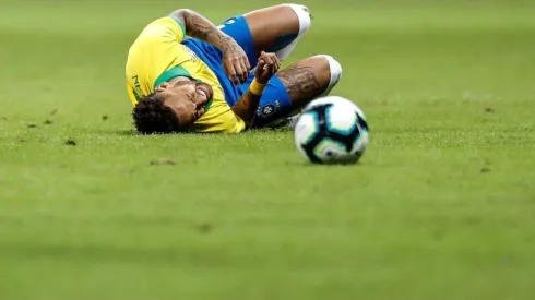 Neymar y una imagen que preocupa a todo Brasil.
