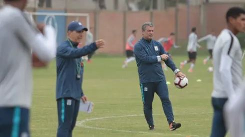 El debut de Bengoechea contará con una variante en el once titular