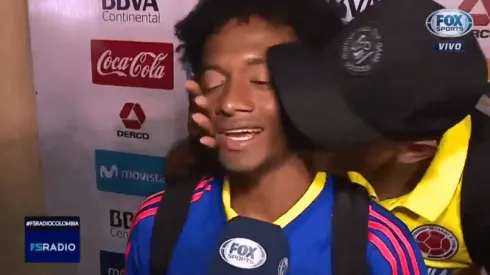 El divertido momento entre Juan Guillermo Cuadrado y Yerry Mina.
