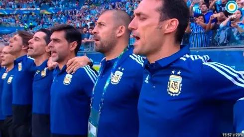 Scaloni lo siente de verdad: no cantó el himno, lo gritó con los ojos cerrados