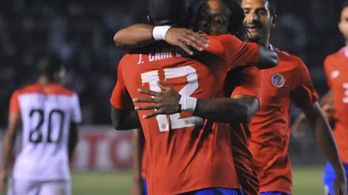 Haití vs. Costa Rica por la Copa Oro.
