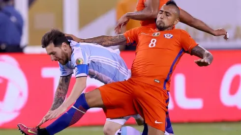 Vidal contra Argentina, en la Copa América Centenario. (Getty)
