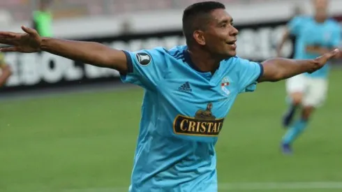 Palacios jugó en Peñarol de Montevideo.