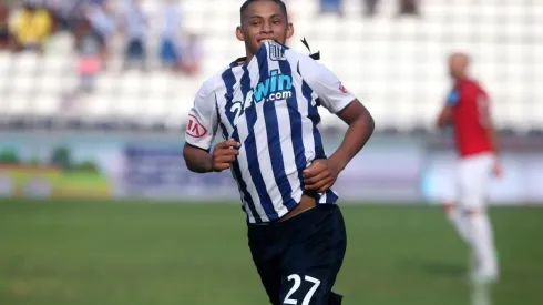 Quevedo debuto en primera división con Alianza Lima.
