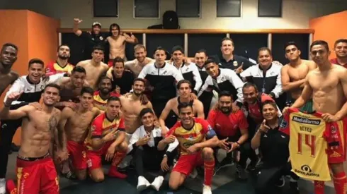 Monarcas consiguió su primera victoria y hundió al Pachuca al ganarle 1-2 de visitante