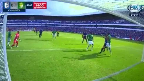 El insólito gol que erró Jair Pereira contra León