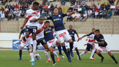 El partido se jugó en el Estadio Masiche de Trujillo.
