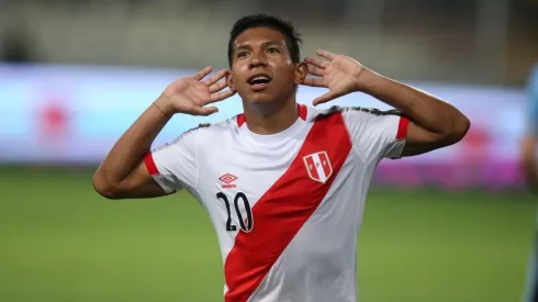 Flores tiene 13 goles con la Selección Peruana.
