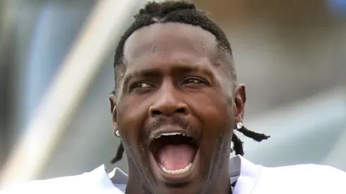 No aprende: Antonio Brown destrozó a dos ex compañeros en Twitter