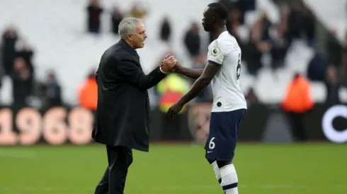 Dávinson Sánchez, central colombiano del Tottenham de Inglaterra.
