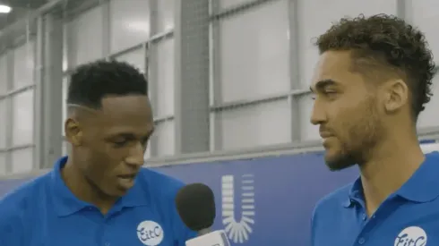 Yerry Mina contestó entrevista en inglés y terminó pidiendo un reto de baile