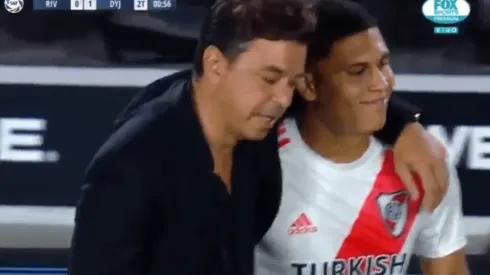 Foto de Marcelo Gallardo junto a Juanfer Quintero.
