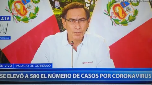 Vizcarra volvió a hacer su anuncio este mediodía.
