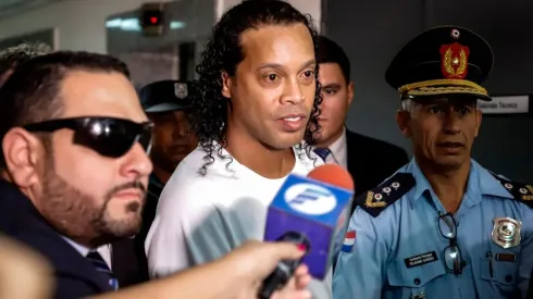 Un asesino y un ladrón le ganan un partido a Ronaldinho en prisión