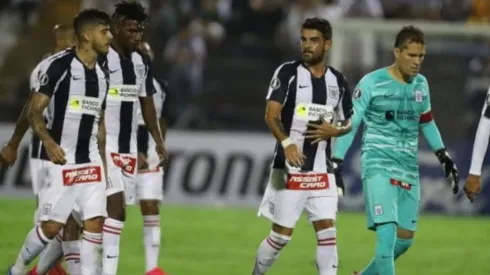 Alianza Lima perdió contra Universitario en la última fecha.
