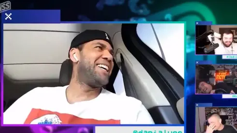 Ibai le preguntó por la canción de "Brasil lalala" y Dani Alves nos hizo llorar de la risa