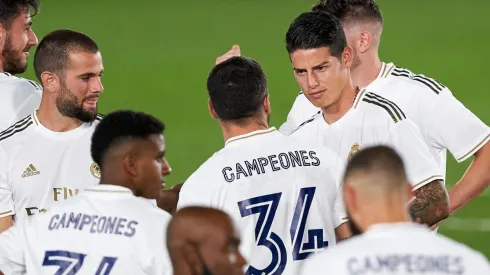 La foto de James con el trofeo de la Liga de España que no subió a sus redes