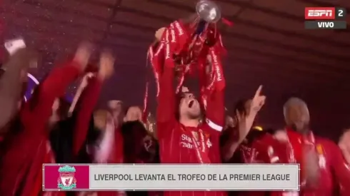 Video: así Liverpool levantó la Premier League por primera vez