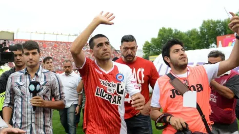 Batallini sobre Riquelme cuando estaba en Argentinos: "Venía todos los días con un auto distinto"