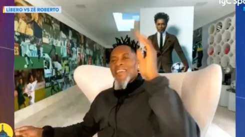 Zé Roberto dijo que le hubiese gustado jugar en Boca y hasta cantó un tema