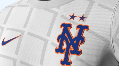 La camiseta de fútbol de New York Mets rinde homenaje a las raíces de los Mets y su ciudad
