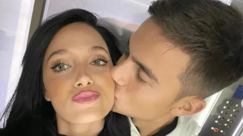 Oriana le pidió a Dybala que cante, él no la sabía y ella hizo puchero