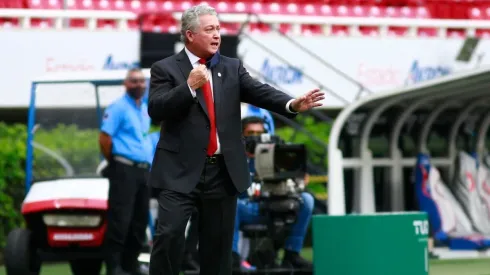 Vucetich da positivo en COVID-19