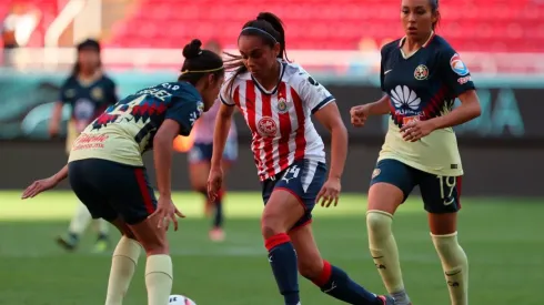 Andrea Sánchez aseguró que Chivas es favorito para el Clásico Nacional ante América.