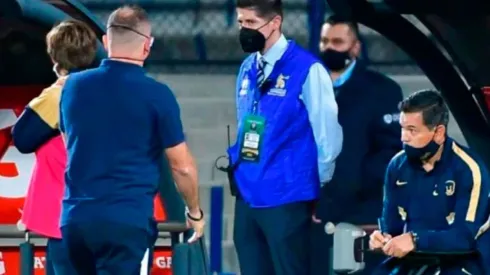 El exjugador de Pumas, 'Pikolín' Palacios sorprendió con su visita en la Final en Ciudad Universitaria.
