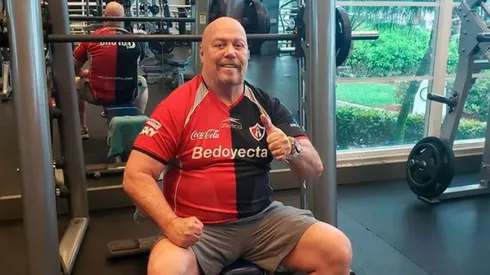 El 'Perro' Bermúdez es un fiel seguidor del Atlas.