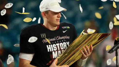 Mac Jones, quarterback que será elegido en el Draft 2021.