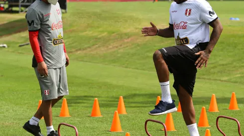 Jefferson Farfán viene entrenando en la Videna.
