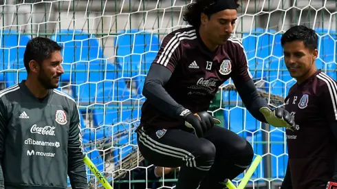 Guillermo Ochoa es el único portero que tiene su lugar seguro en la Selección mexicana.
