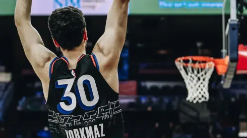 No puede ser, Giannis: Korkmaz mandó el partido a suplementario