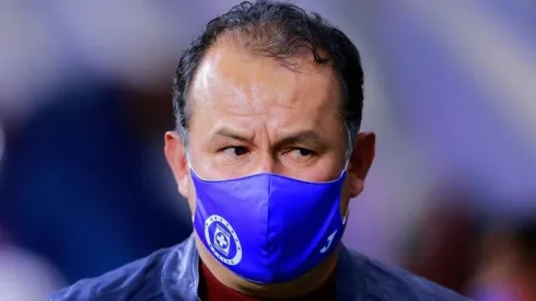 Juan Reynoso es el entrenador de Cruz Azul desde enero del 2021.
