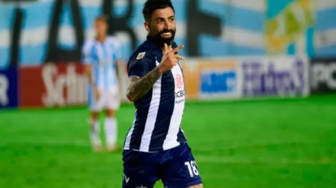 Disculpe, ¿goles tiene? Santos metió un hat-trick y le dio la victoria a Talleres