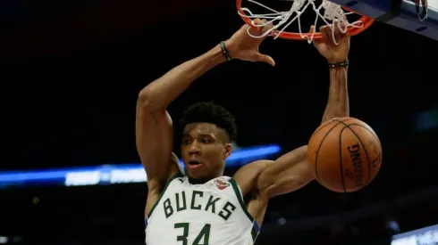 Giannis Antetokounmpo volvió a brillar con los Bucks (Getty Images)
