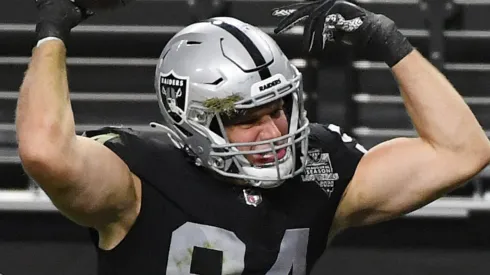 Carl Nassib, liniero defensivo de Las Vegas Raiders