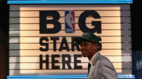 Giannis en el Draft de 2013.
