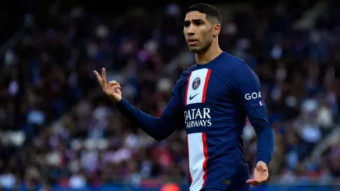 Achraf Hakimi fue expulsado en el PSG vs. Ajaccio y se metió solito en el centro de la polémica. Getty Images.
