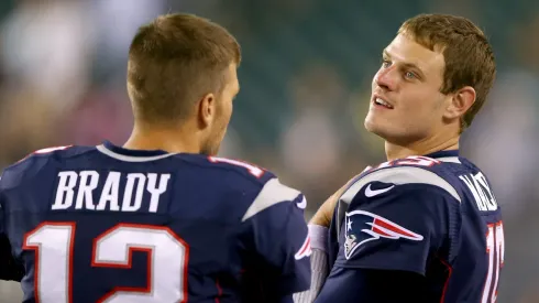 Tom Brady y Ryan Mallett en la NFL.
