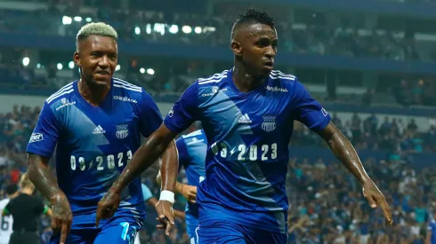 Otro club del exterior: Nueva oferta para que Miller Bolaños salga de Emelec