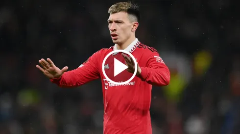 Lisandro Martínez suma minutos en el Manchester United.