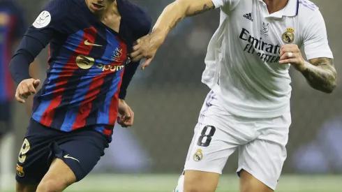 Leyenda del Real Madrid calienta el clásico de pretemporada (Photo by Yasser Bakhsh/Getty Images)
