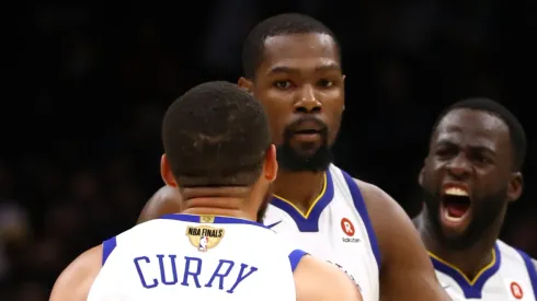 Stephen Curry y Kevin Durant.
