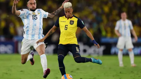 GUAYAQUIL, ECUADOR – MARCH 29: Byron Castillo of Ecuador fights for the ball with Nicolás González of Argentina during the FIFA World Cup Qatar 2022 qualification match between Ecuador and Argentina at Estadio Monumental Banco Pichincha on March 29, 2022 in Guayaquil, Ecuador. (Photo by Jose Jacome – Pool/Getty Images)
