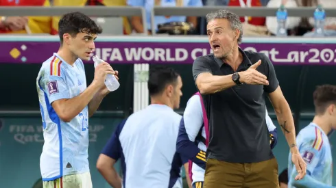 Luis Enrique ya dirigió a Pedri en la selección de España y ahora sería su gran anhelo. 
