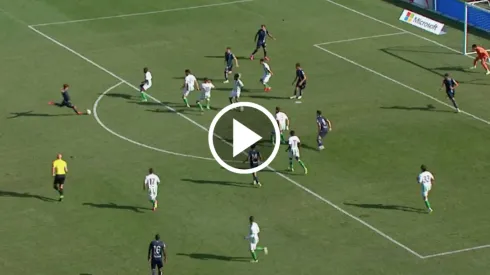 Aihen Muñóz sorprendió con un potente zurdazo que hizo recordar a la mejor versión de Roberto Carlos.