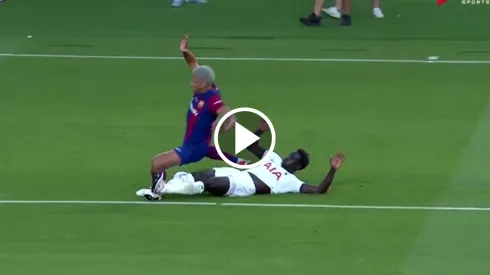 Araújo pidió el cambio y preocupa al Barcelona y Xavi