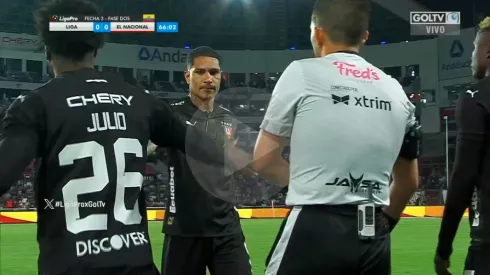 El gesto de Paolo Guerrero tras ser cambiado